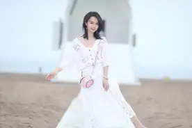 不穿文胸戴胸贴？女博士一年卖出五万对，男女老少都爱用图片