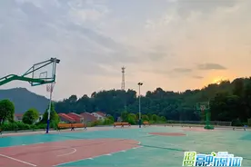 三江扶贫故事：山水为底绘锦绣图片