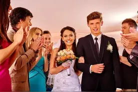 为什么结婚以前要先订婚呢？图片