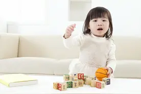 孩子过早上幼儿园，家长不知道的3个缺陷1个危害，现在看还不晚图片