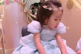 秦昊女儿米粒慢慢长开，逆袭成“小仙女”，颜值向伊能静靠拢图片