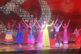 “十月花香 艺美邯郸”——邯郸市优秀文艺作品展演在东街剧场举行图片