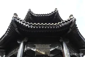 费县和平邑历史上有不少“五世同堂”的情况，县志中有记载图片