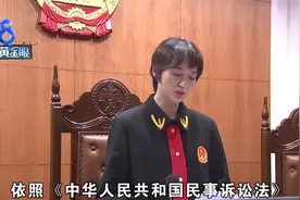 9岁残疾女孩李小花和她的42位“爸爸妈妈”图片