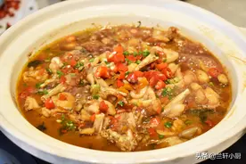 #兰轩美食#饭店镇店之宝-砂锅生焗牛蛙，桌桌必点的美味，好简单图片