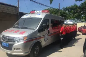 今天上午，汕头这支救援队奔赴江西九江抗洪救灾图片