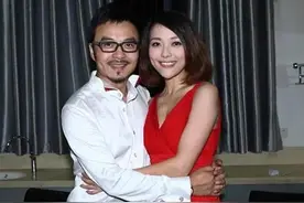为家庭隐退主持圈，却深陷老赖风波，杨乐乐嫁汪涵值得吗？图片