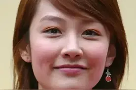 陈冠希前女友陈文媛，43岁看起来还像20岁，让人羡慕图片
