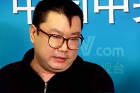 从一夜爆红到商演捞金，唱过《纤夫的爱》的尹相杰为何混成这样？图片