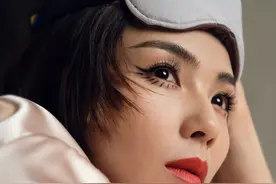 刘涛失眠妆了解一下？夸张又不失魅力的妆容～超有个性图片