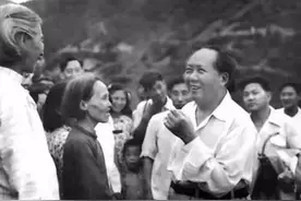 1959年毛主席回韶山，在父母墓前只说了8个字图片