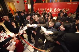 韭菜与镰刀，东南亚炒房群像：有人暴赚上亿，有人破产身亡图片