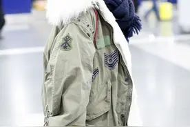 杨紫的冬季棉服穿搭，保暖与时尚兼备图片
