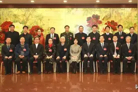 书协换届已一个多月，“不飞不鸣”的孙晓云，期待“一鸣惊人”吗图片