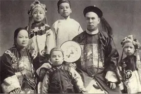 为延续香火，他被迫娶了一农妇，生了龙凤胎，外孙女闻名中外图片