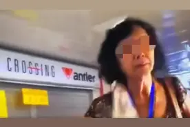 新加坡大妈外出拒戴口罩，操普通话夹带英文叫嚣：死了是我的事！图片