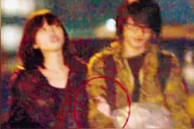 39岁女星不婚遭群嘲，曾沦落在街头卖唱：她真的不值得原谅吗？图片