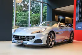 全国就一台！实拍法拉利最便宜的敞篷跑车Portofino M图片