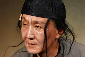 回归人艺再演《茶馆》，吴刚还是迷恋这个舞台图片