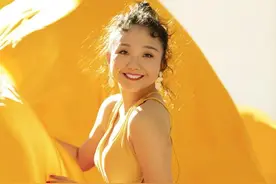 有种微胖女孩叫“辣目洋子”！泳装颠覆传统审美，别样性感自信图片