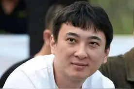 王健林和开国大校林连章图片