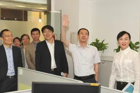 中国银联执行副总裁涂晓军一行 莅临CFCA调研指导图片