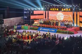 歌声嘹亮、乐声悠扬！中建八局广西分公司举办中秋国庆晚会图片