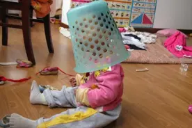 1岁奶娃“不讲理”？不如先立这3样规矩，父母日后操心少图片