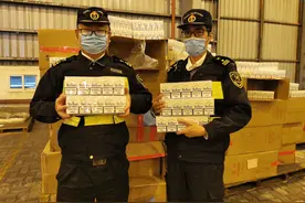 出口防疫物资里夹香烟！宁波海关查获一百多万支侵权“Marlboro”图片