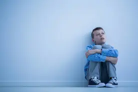 不要给孩子贴“内向”的标签，我的孩子内向，但话很多图片