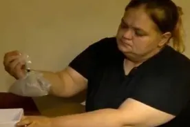 女儿死后两年，母亲从她的骨灰里发现了令人悲愤的秘密图片