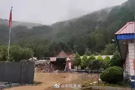 山西暴雨：昌源河大桥桥台被冲垮 铁路双向中断图片
