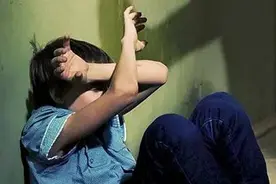 15岁女孩任人连扇50耳光：这3类父母会养出任人欺负的孩子图片