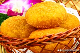 做南瓜饼时，万不可只加糯米粉！多加这2味，南瓜饼更香更糯更软图片