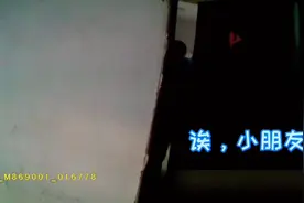 刚开学起床失败，被警察蜀黍叫醒图片