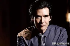 她甩掉费翔，为陈百强打破女性扶灵风俗，勇嫁恩师，一生随性潇洒图片
