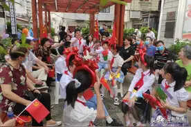 上海说唱、木偶剧、抗疫小品……社区群众自创自演，携手为党庆生图片