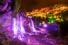 湖南芙蓉镇发生大火，幸好不影响景区运营，这座古镇神秘又静美图片