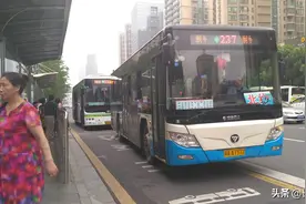 长沙宝骏巴士237路环线公交车(海洋半岛首末站-海洋半岛首末站)图片