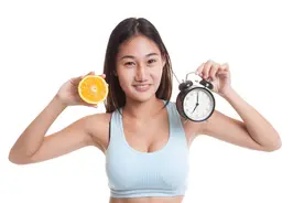 中午明明吃饱了，但来到下午三四点就肚子饿了，是怎么一回事？图片