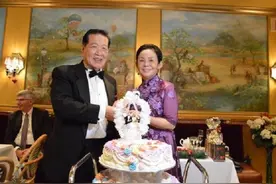 81岁娶63岁女企业家，华人神探李昌钰半路收获爱情，相守一生图片