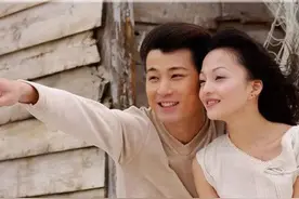 2004年，是华语乐坛回不去的巅峰，那年的张韶涵唱出了巅峰09图片