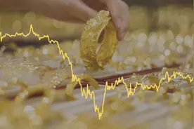 欧美投资者大量抛售黄金，中国需求复苏难改黄金市场低迷图片