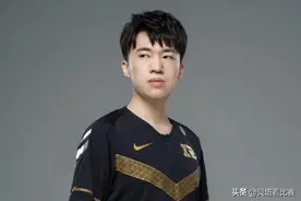 太暖了！RNG小虎为河南捐款10万，公开喊话：希望我的家乡挺过来图片
