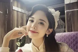 有一种“整容”叫赵丽颖换眉形，利落又温柔，连颜值气场都改变了图片