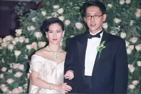 赌王丧礼前女婿许晋亨现身，西装革履稳重显成熟，未见李嘉欣到场图片