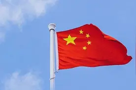明星的爱国言论：张国荣讲根在中国，张铁林：网友不懂我对祖国的爱图片