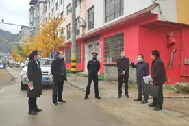 县委常委、宣传部部长刘涛督查指导创建全国文明城市及城区环境卫生综合整治提升网格化管理工作图片