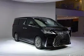 雷克萨斯LM300h豪华MPV，四、七座可选，按摩座椅、尊贵享受图片