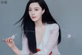范冰冰素颜下楼调侃自己7天没洗头，网友：宅成大美女？图片